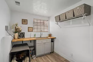 1563 E Tameron Dr, Sandy, UT 84092 - Photo 28