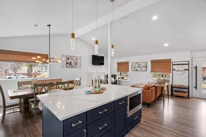 1563 E Tameron Dr, Sandy, UT 84092 - Photo 12