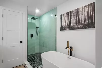 1563 E Tameron Dr, Sandy, UT 84092 - Photo 20