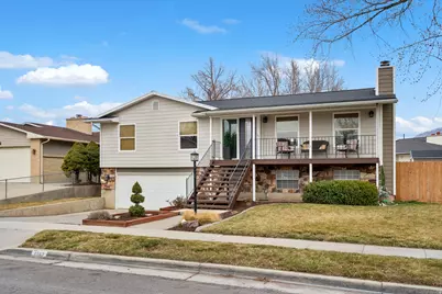 1563 E Tameron Dr, Sandy, UT 84092 - Photo 2