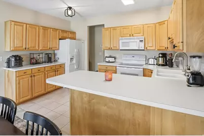 623 E Clearwater Dr #15, Layton, UT 84041 - Photo 6
