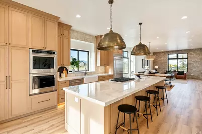 1610 E Center Pointe Dr, Lehi, UT 84043 - Photo 20