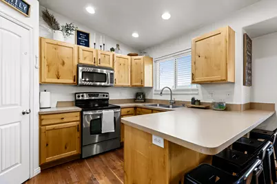 103 E 1250 N, Layton, UT 84041 - Photo 8