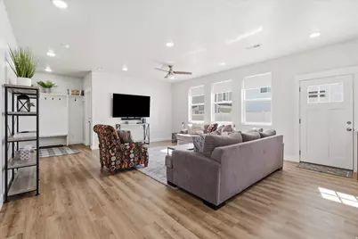 356 W Rendezvous Way, Garden City, UT 84028 - Photo 10