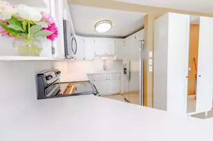 3132 E Nordic Dr, Cottonwood Heights, UT 84093 - Photo 4