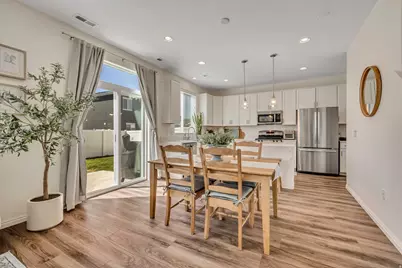 2115 W 3330 S, Syracuse, UT 84075 - Photo 4