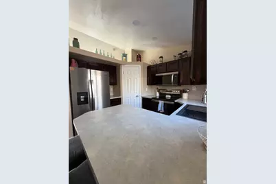 404 Meadowbrook Dr., Ogden, UT 84404 - Photo 4