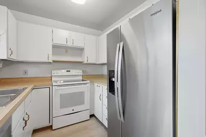 5647 S Park Placewest, Holladay, UT 84121 - Photo 12