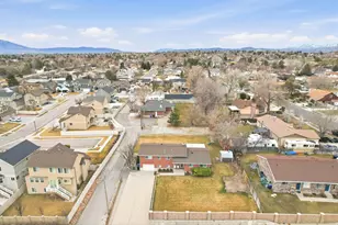 2817 W 5400 S, Taylorsville, UT 84129 - Photo 28