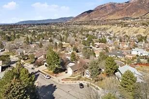 8967 S Cobblecrest Ln, Sandy, UT 84093 - Photo 10