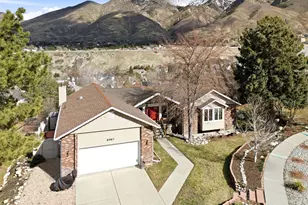 8967 S Cobblecrest Ln, Sandy, UT 84093 - Photo 6
