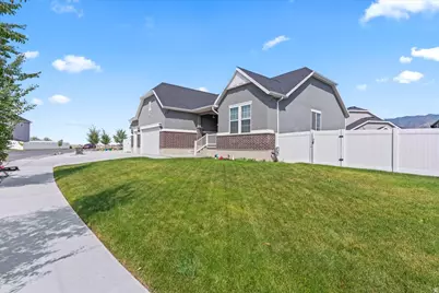 969 W Montauk Ln, Stansbury Park, UT 84074 - Photo 4