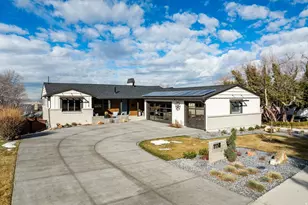 1118 S Oak Hills Way, Salt Lake City, UT 84108 - Photo 2