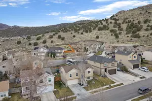 3992 E Ofallons Way N, Eagle Mountain, UT 84005 - Photo 32