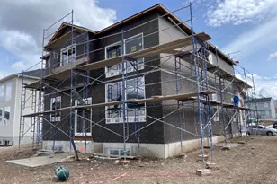 402 W Sapphire Dr, Tooele, UT 84074 - Photo 2