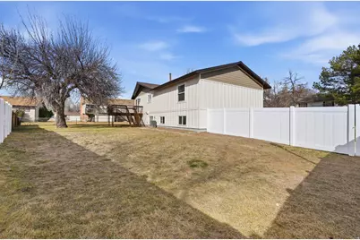 9828 S Pinehurst Dr, Sandy, UT 84092 - Photo 32