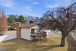 9828 S Pinehurst Dr, Sandy, UT 84092 - Photo 42