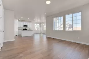 6624 W Prairie Fire Ln, Herriman, UT 84096 - Photo 6