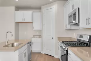 6624 W Prairie Fire Ln, Herriman, UT 84096 - Photo 10