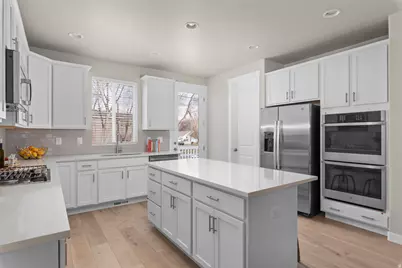 11881 S Harvest Gold Way, Riverton, UT 84065 - Photo 10