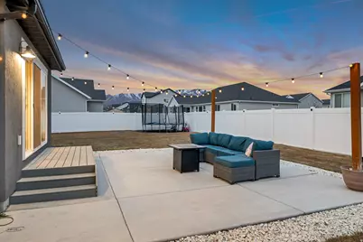 205 E Craner Peak Dr, Eagle Mountain, UT 84005 - Photo 30