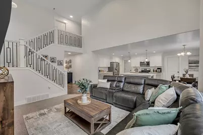 205 E Craner Peak Dr, Eagle Mountain, UT 84005 - Photo 4