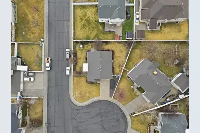 3272 S Sharal Cir, West Valley, UT 84128 - Photo 20