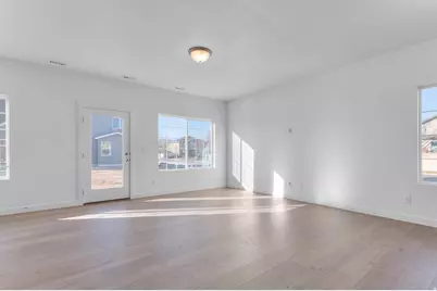 997 N Amberly Dr, North Salt Lake, UT 84054 - Photo 8