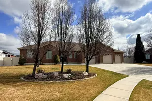 1492 N 1615 W, Clinton, UT 84015 - Photo 2