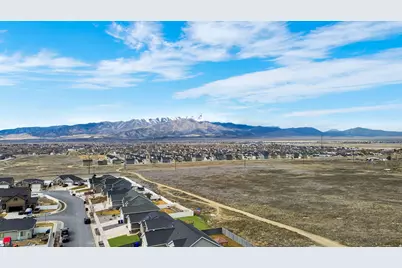 2681 E Clarkstone Dr, Eagle Mountain, UT 84005 - Photo 6