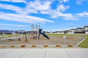 2681 E Clarkstone Dr, Eagle Mountain, UT 84005 - Photo 36