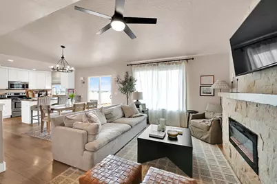 2681 E Clarkstone Dr, Eagle Mountain, UT 84005 - Photo 8