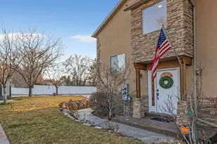 687 E Orchard Vista Ct S, Midvale, UT 84047 - Photo 2