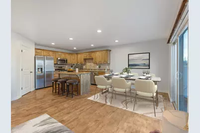 687 E Orchard Vista Ct S, Midvale, UT 84047 - Photo 4