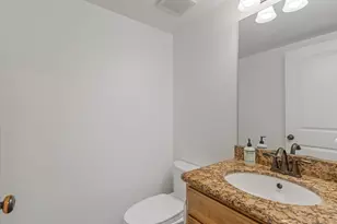 687 E Orchard Vista Ct S, Midvale, UT 84047 - Photo 10