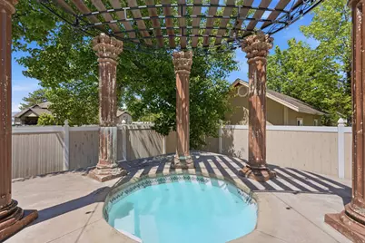10868 S Prescott Dr E, Sandy, UT 84092 - Photo 8