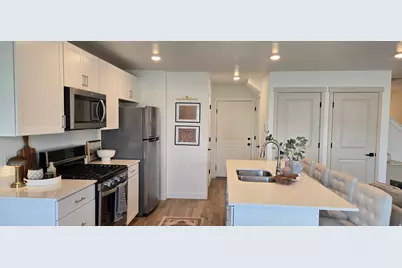 1052 E Regatta Ln, Saratoga Springs, UT 84045 - Photo 4