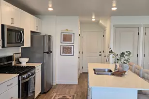 1052 E Regatta Ln, Saratoga Springs, UT 84045 - Photo 4