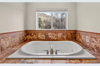 2765 E Blue Spruce Dr, Holladay, UT 84117 - Photo 60