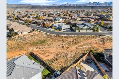 4286 W Lyle St, Hurricane, UT 84737 - Photo 8