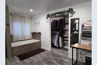 2147 E Shadow Dr, Eagle Mountain, UT 84005 - Photo 10