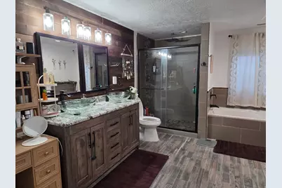 2147 E Shadow Dr, Eagle Mountain, UT 84005 - Photo 14