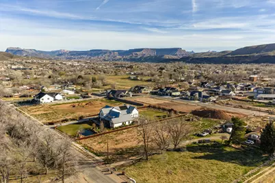 793 S 920 W, Hurricane, UT 84737 - Photo 8