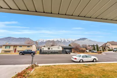 692 Juniper St, Pleasant Grove, UT 84062 - Photo 4