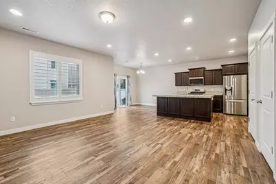 807 N Wellington Ct, North Salt Lake, UT 84054 - Photo 6