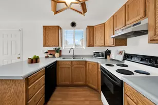 6796 S Cyclamen Dr, West Jordan, UT 84081 - Photo 8