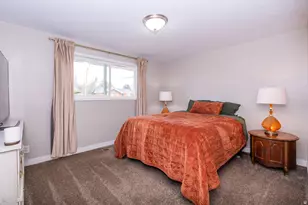 2015 W 4450 S, Roy, UT 84067 - Photo 14