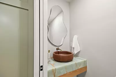 1453 E Uintah Cir, Salt Lake City, UT 84105 - Photo 20