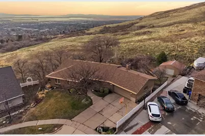 933 Northern Hills Cir, Bountiful, UT 84010 - Photo 4