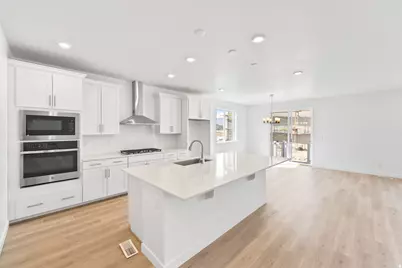 5477 N 5477 N Saddle Stone Dr #534, Eagle Mountain, UT 84005 - Photo 2